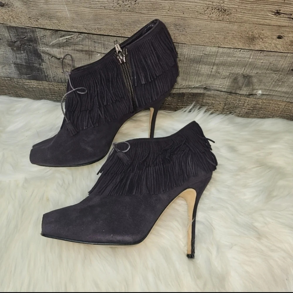 Manolo Blahnik Nabuoppla Fringe Ankle Boot in Plum Purple Size 40.½